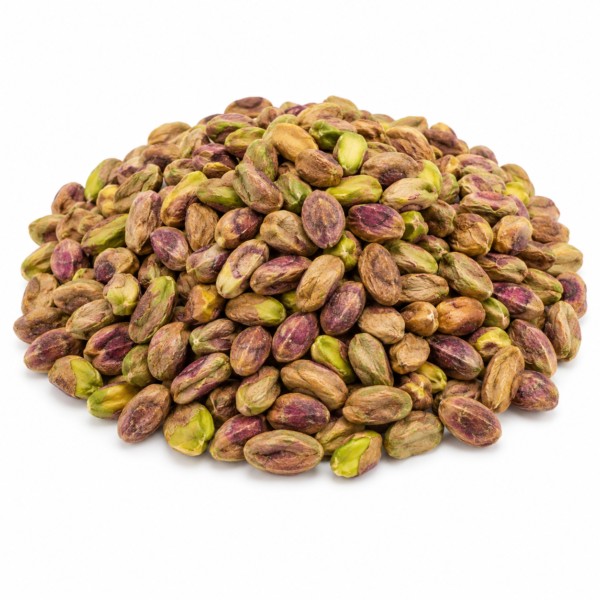 Gepelde pistachenoten — groen en vers